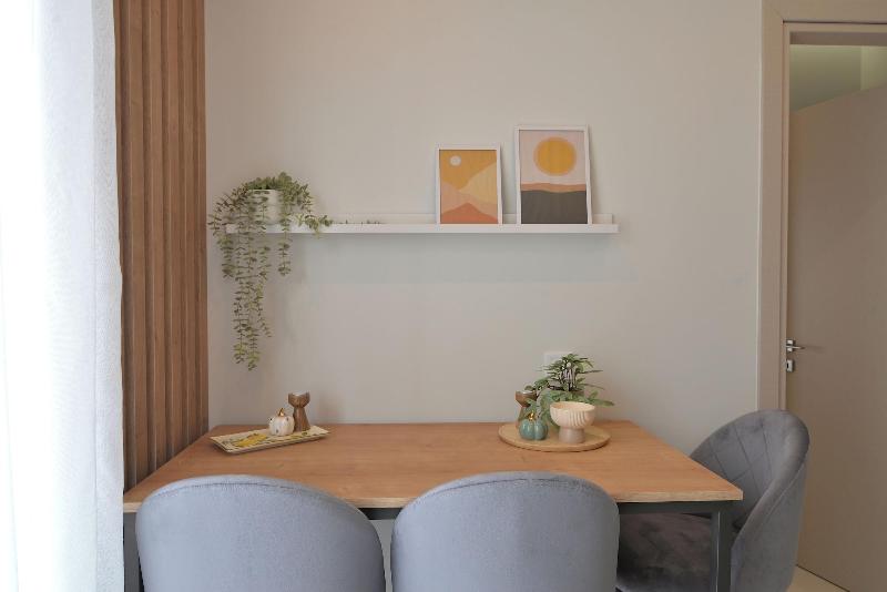 Irida Apartments image