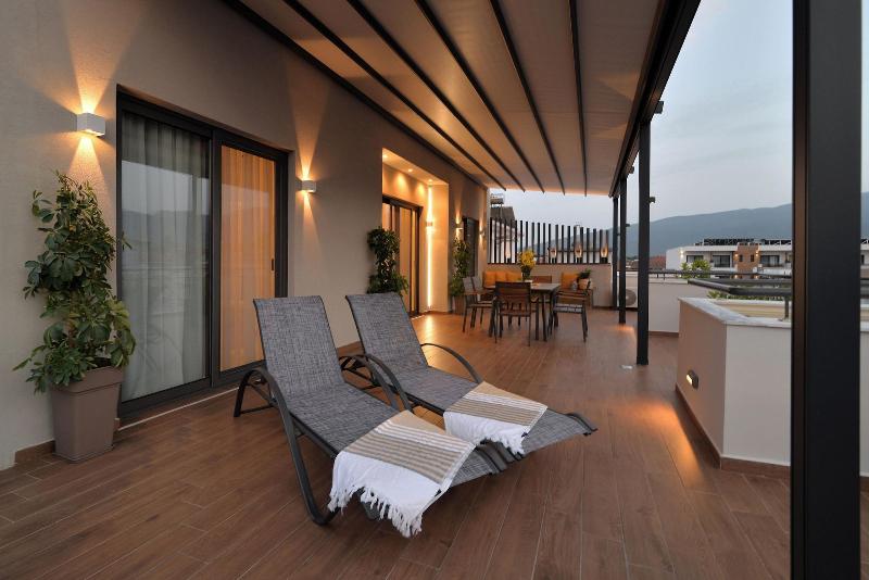 Irida Apartments image