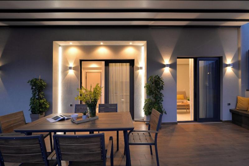 Irida Apartments image