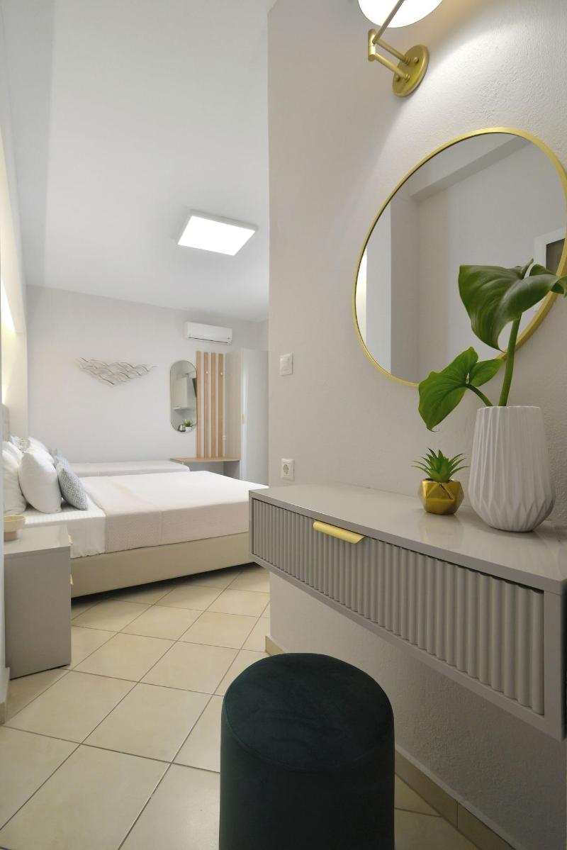 Irida Apartments image