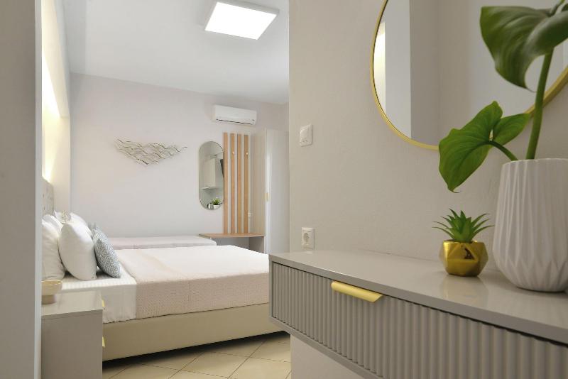 Irida Apartments image