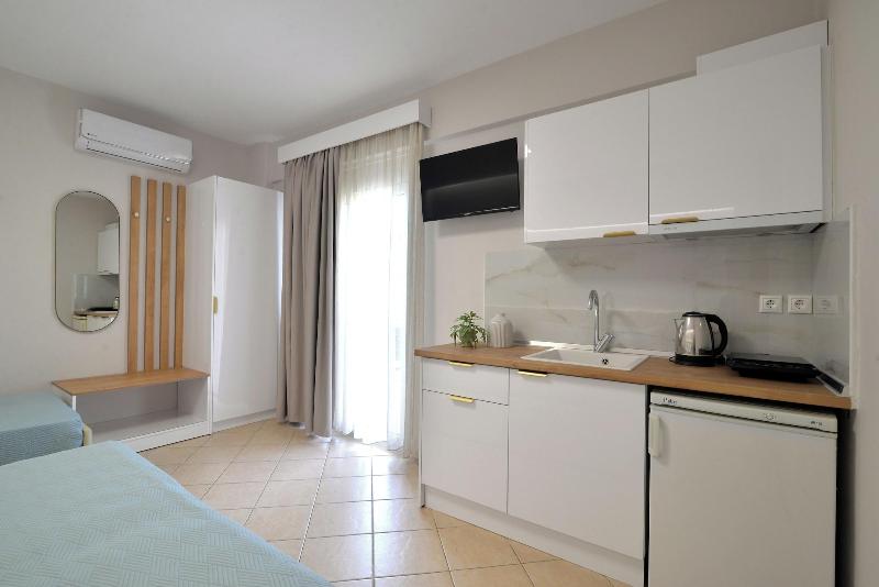 Irida Apartments image