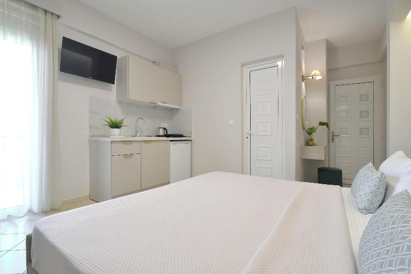 Irida Apartments image