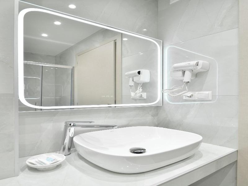 Irida Apartments image