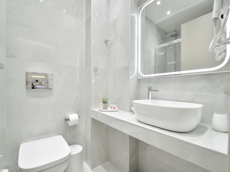 Irida Apartments image