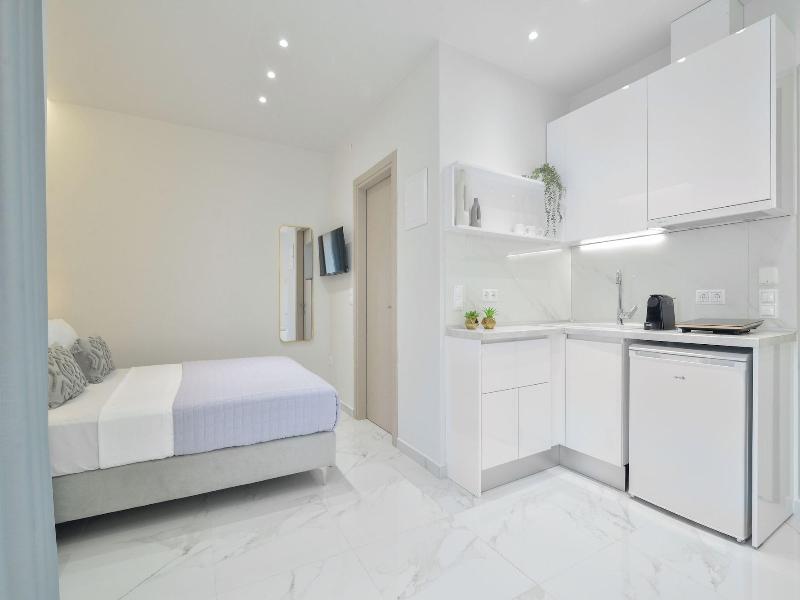 Irida Apartments image