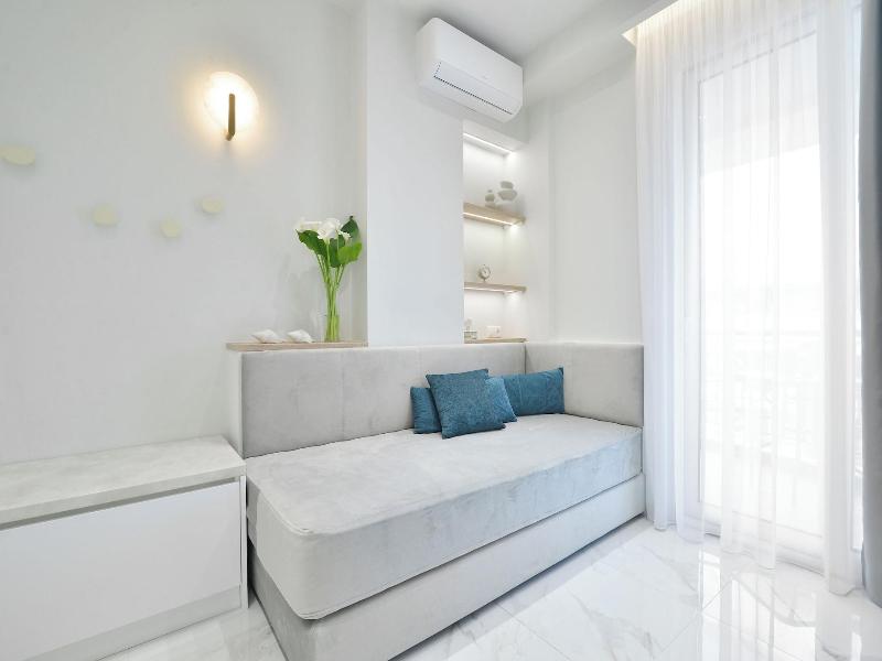 Irida Apartments image