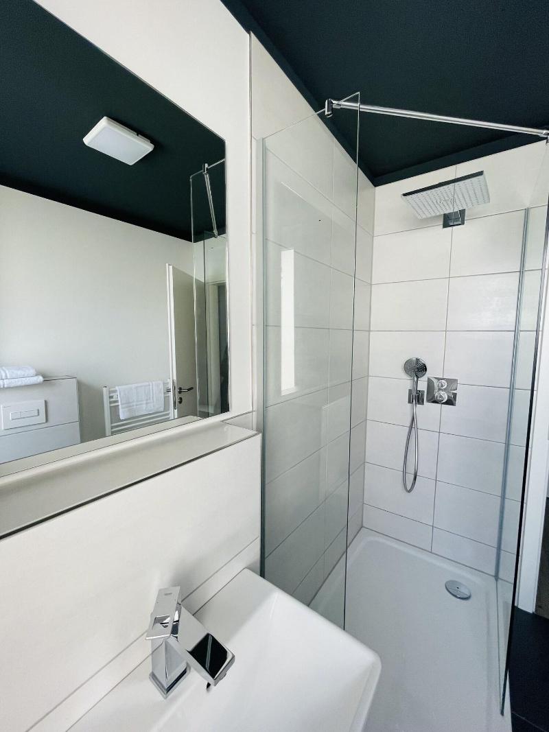 Iq Hotel image