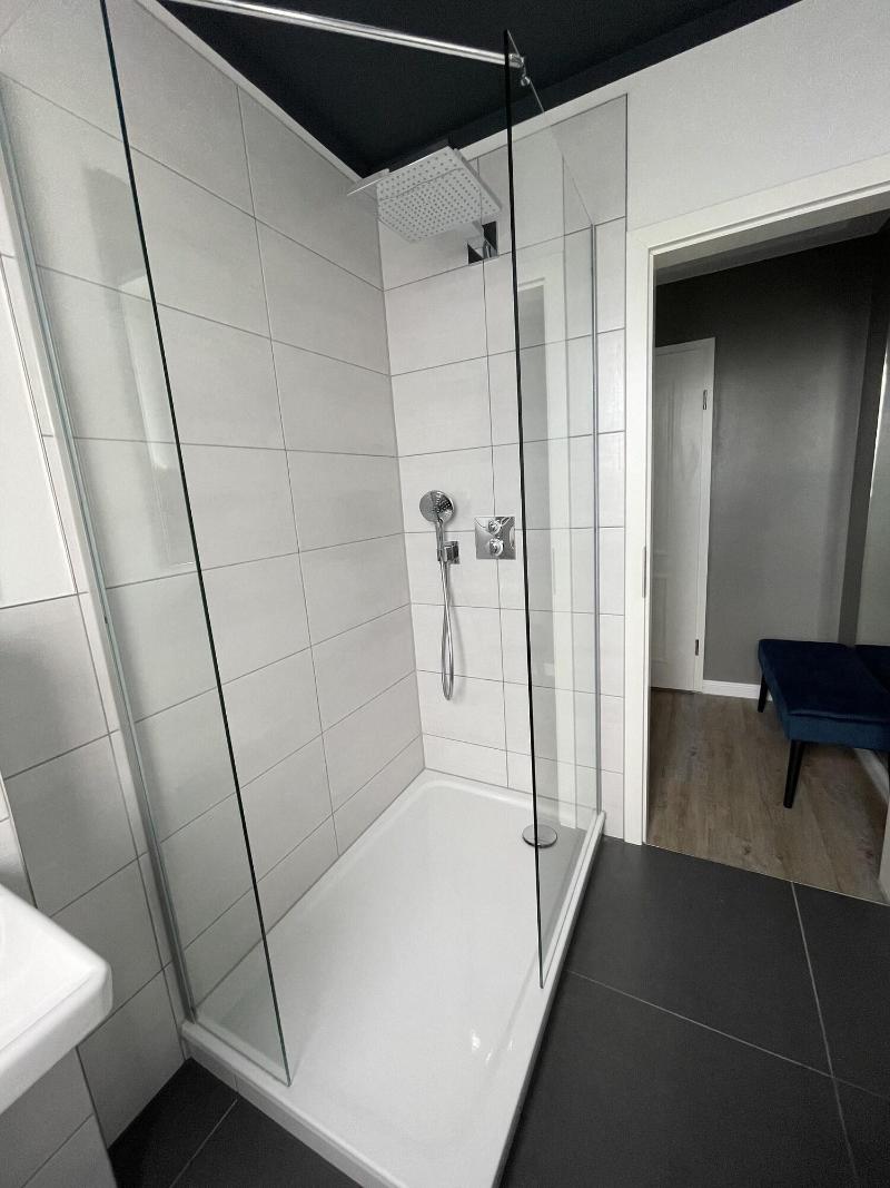 Iq Hotel image