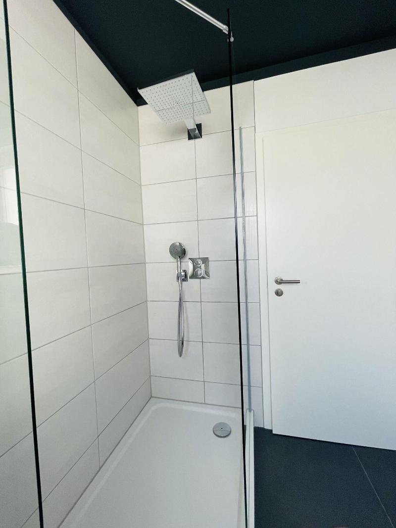 Iq Hotel image