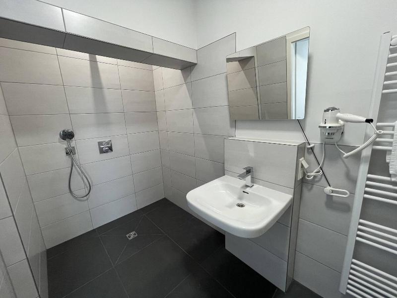 Iq Hotel image