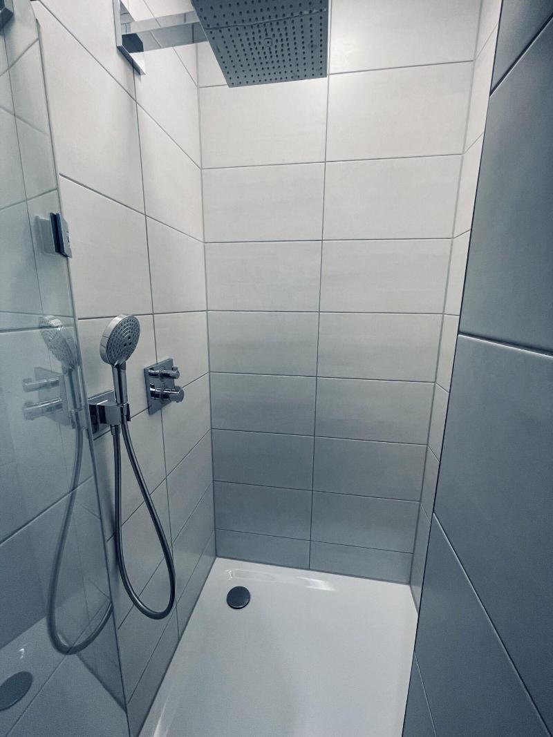 Iq Hotel image