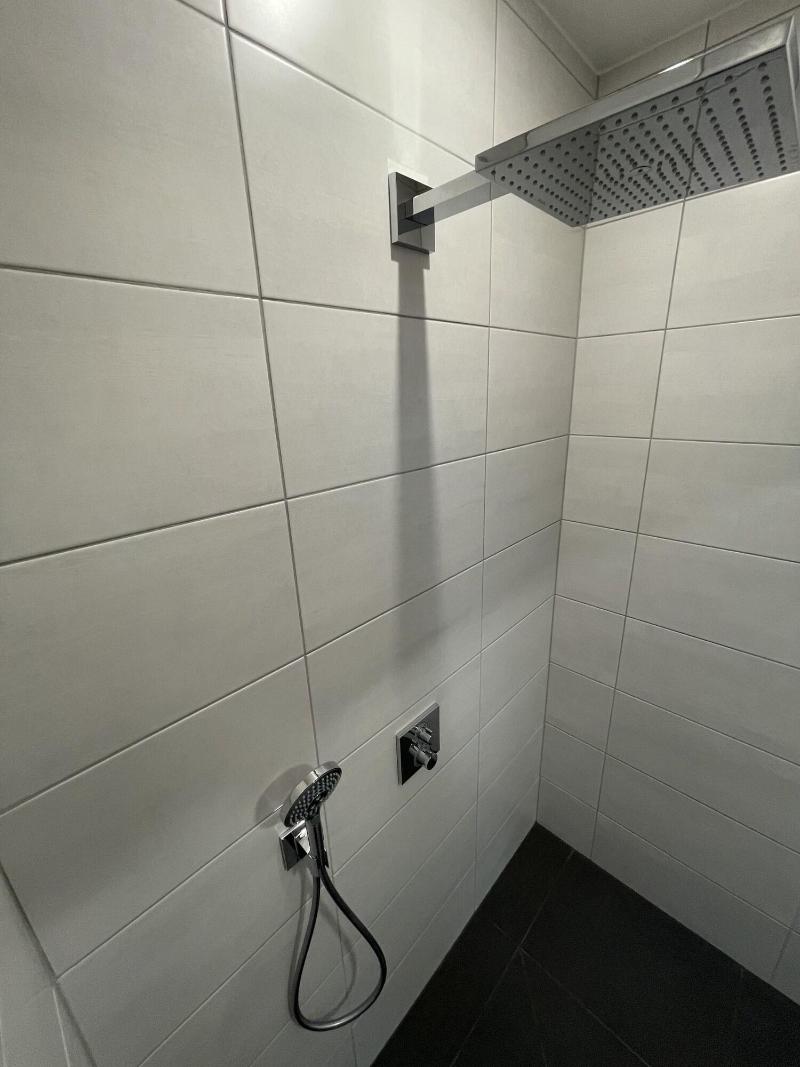 Iq Hotel image