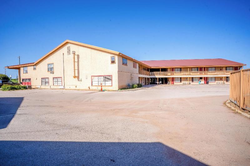 Lone Star Inn image