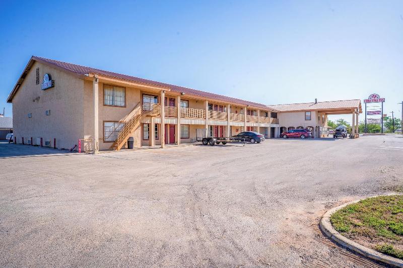 Lone Star Inn image