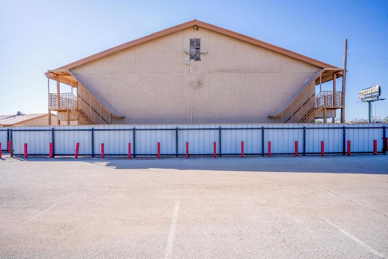 Lone Star Inn image