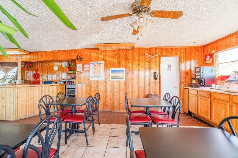 Lone Star Inn image