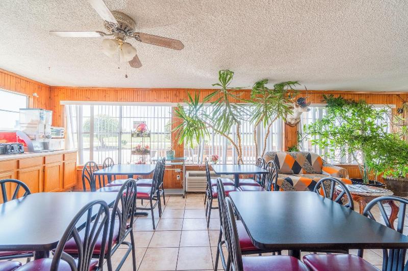 Lone Star Inn image