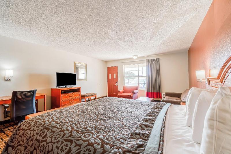 Lone Star Inn image