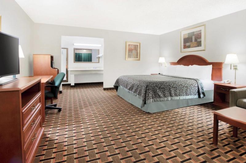 Lone Star Inn image