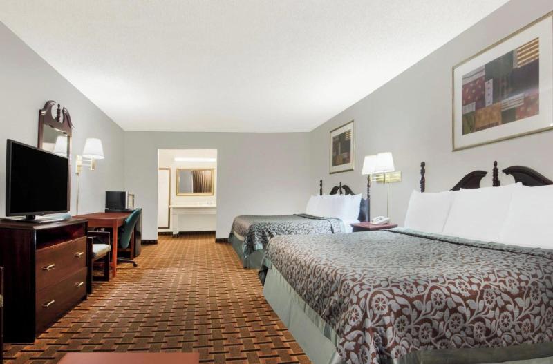 Lone Star Inn image