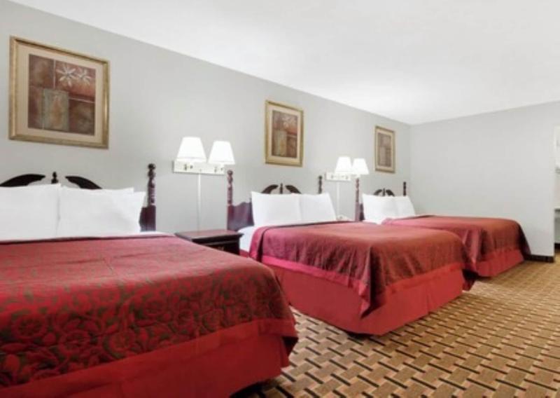 Lone Star Inn image