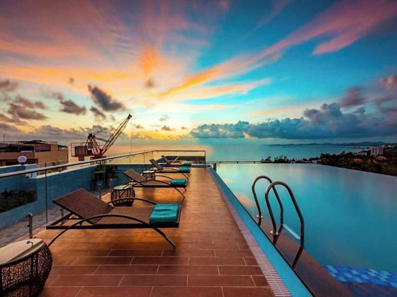 Night Sea Hotel