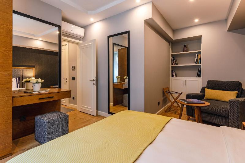 Sala Suites — exterior view
