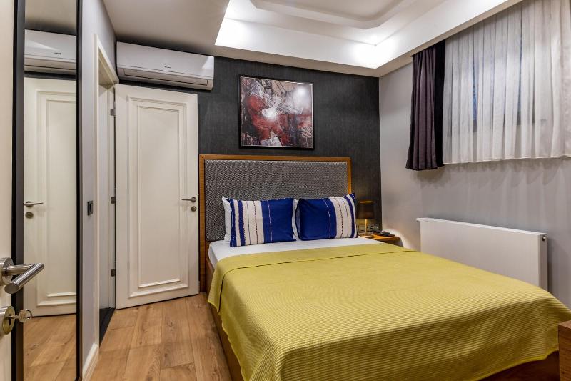 Sala Suites image