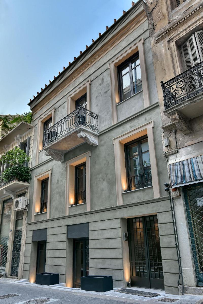 Nikiou Suites image