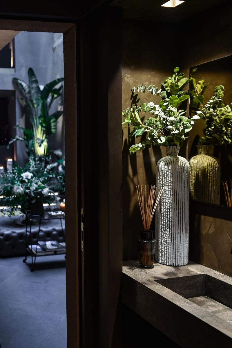 Nikiou Suites image