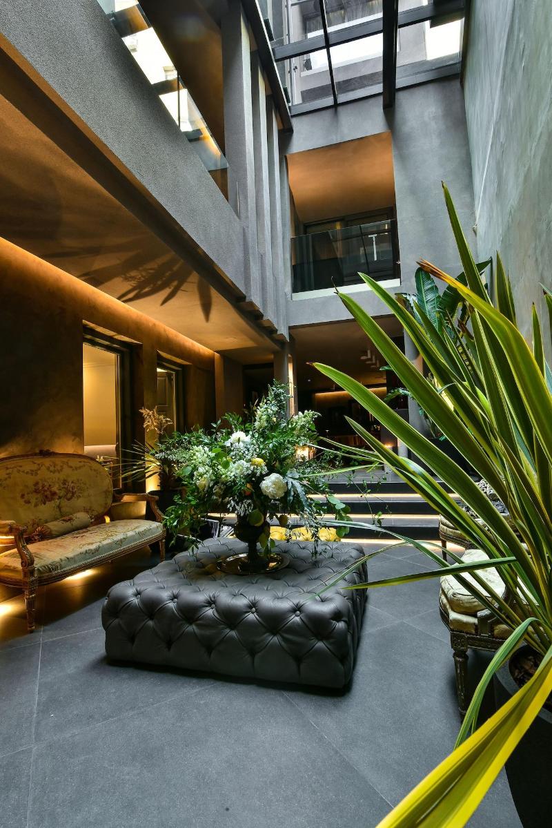 Nikiou Suites image