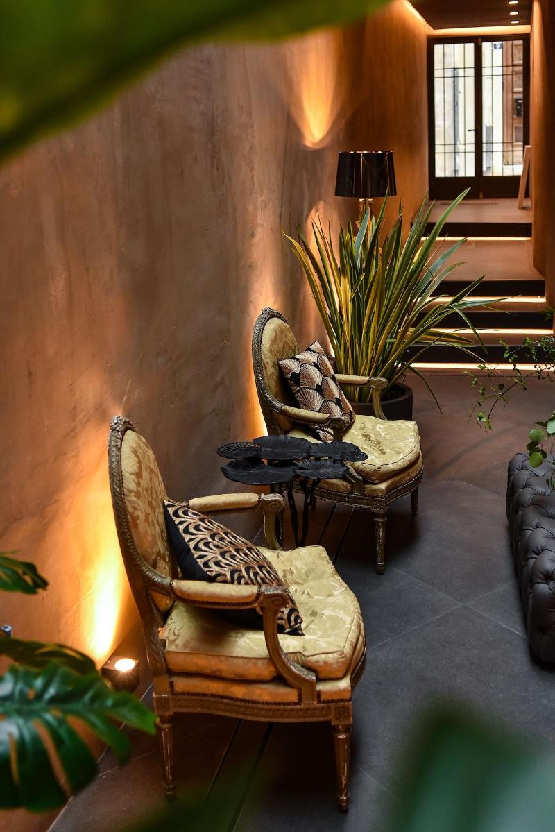 Nikiou Suites image