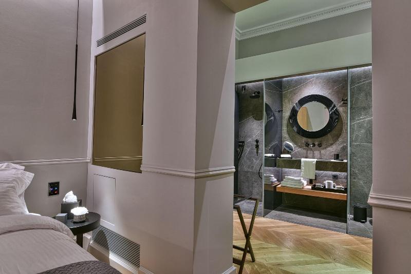Nikiou Suites image