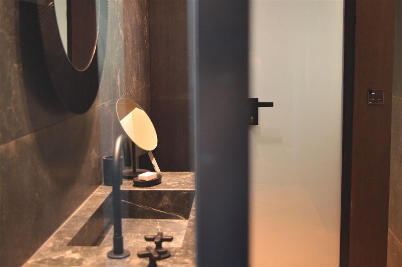 Nikiou Suites image