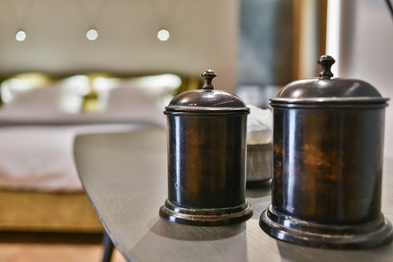 Nikiou Suites image