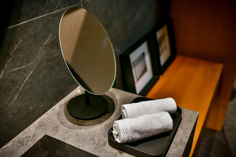 Nikiou Suites image