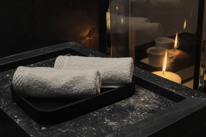 Nikiou Suites image