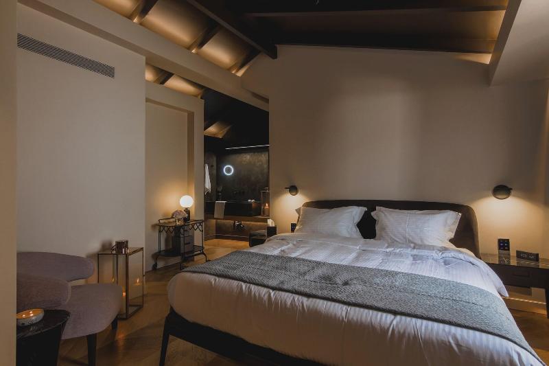 Nikiou Suites image