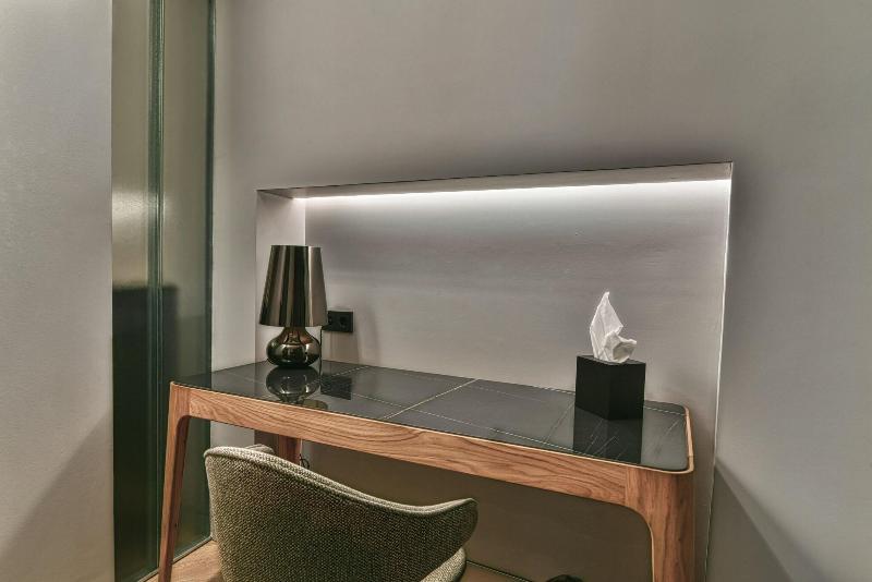 Nikiou Suites image