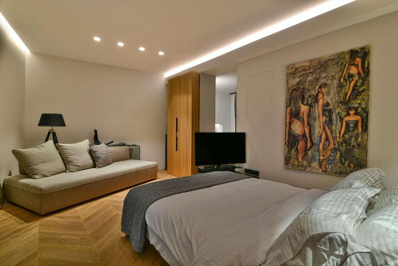 Nikiou Suites image