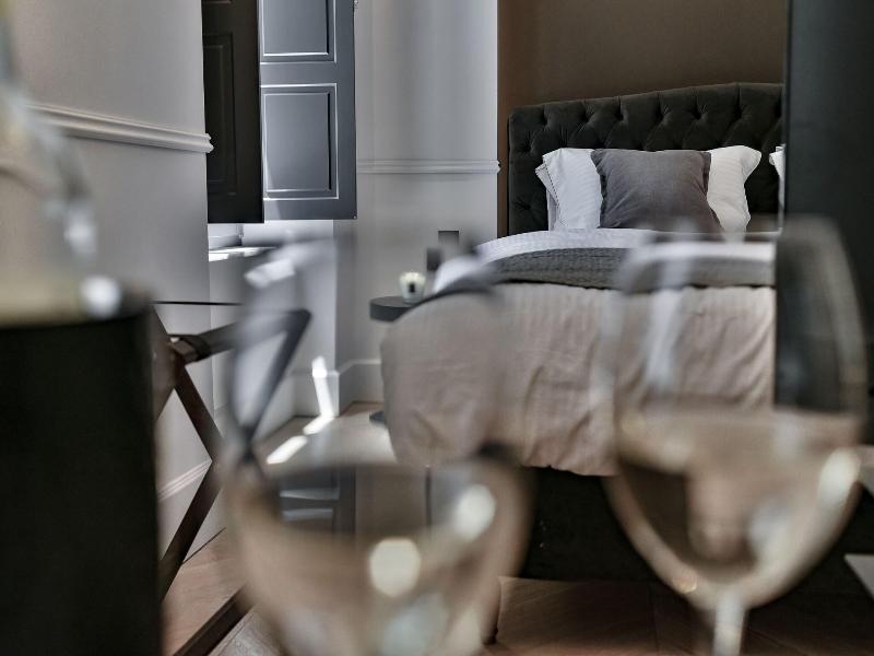 Nikiou Suites image