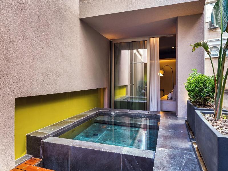 Nikiou Suites image