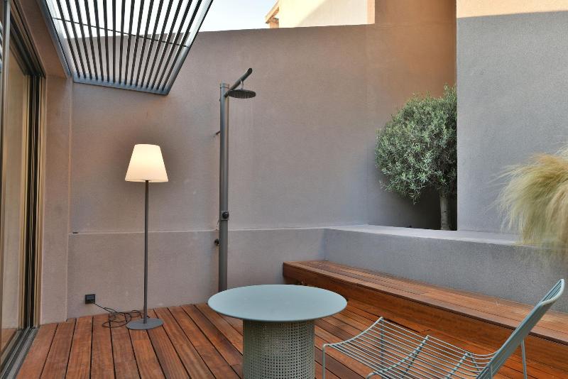 Nikiou Suites image