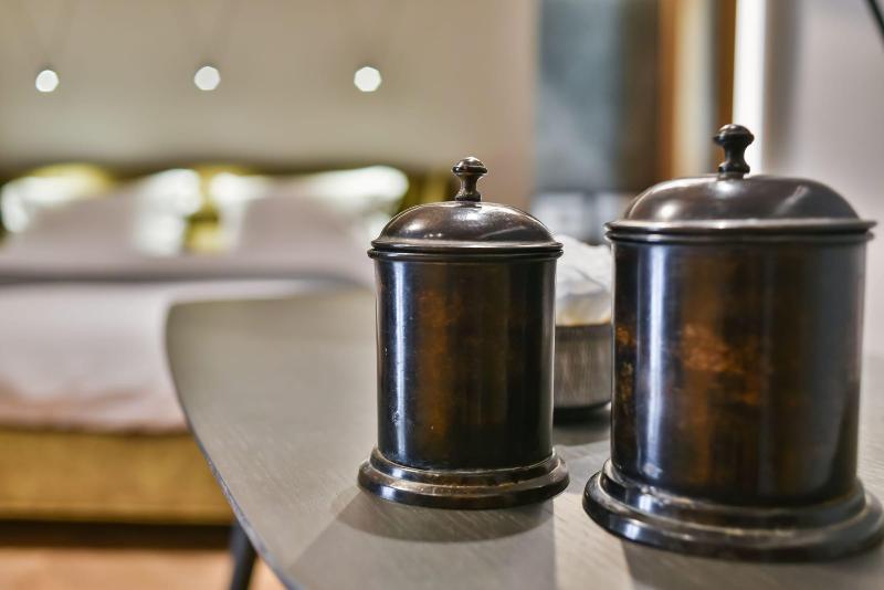 Nikiou Suites image