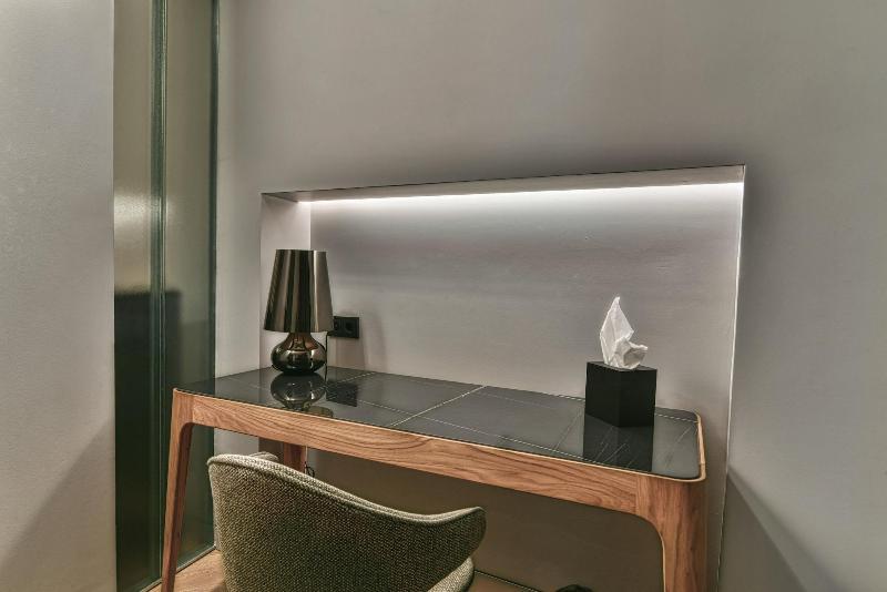 Nikiou Suites image