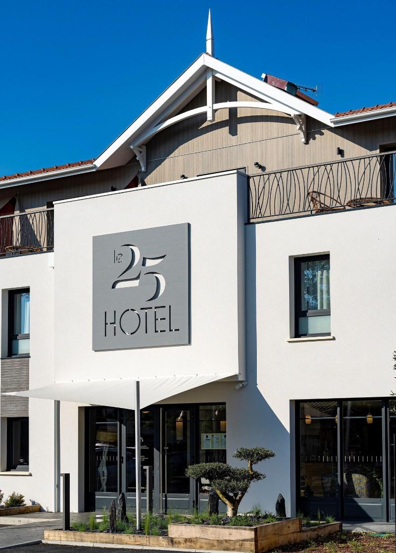 Hotel Le 25 image