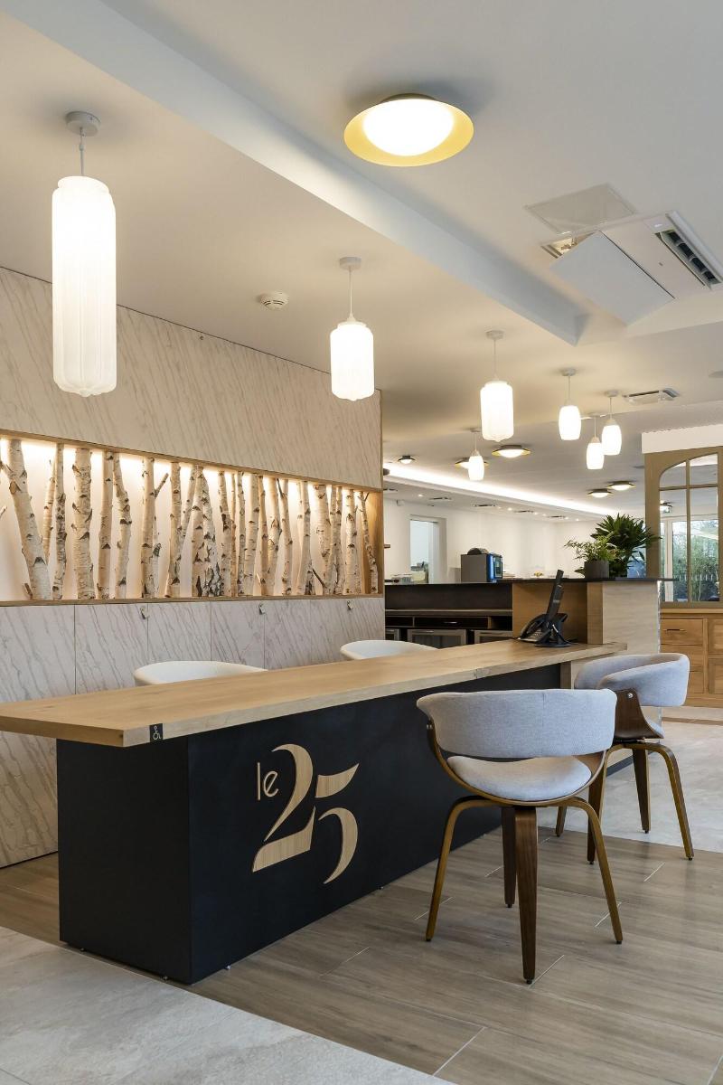 Hotel Le 25 image