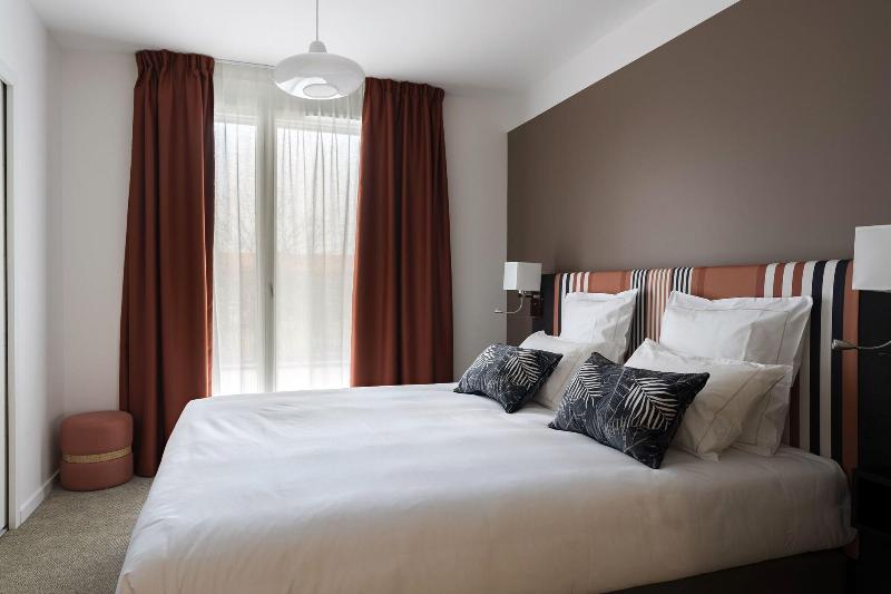 Hotel Le 25 image