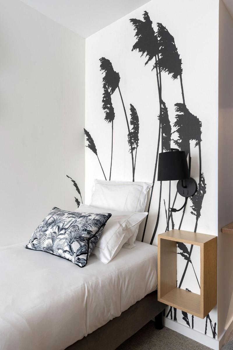 Hotel Le 25 image